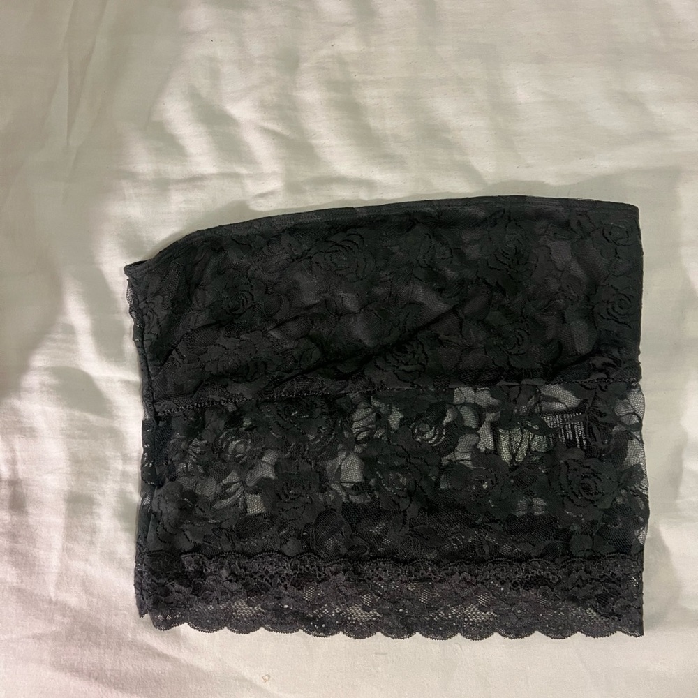 Elegant Black Lace Bandeau